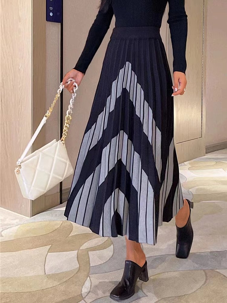 Women's Skirts Diagonal Stripes Knitted Long Skirt